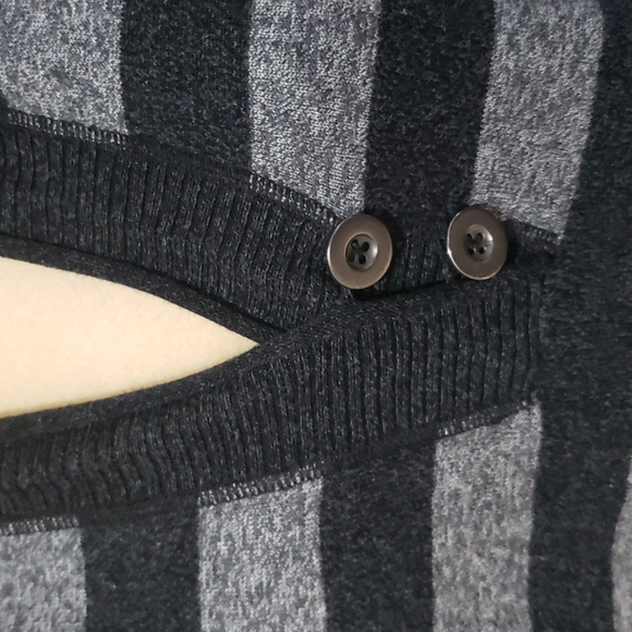 Style&Co Womens Gray and Black Striped Pullover Hoodie Sweater Size XL - Picture 4 of 10